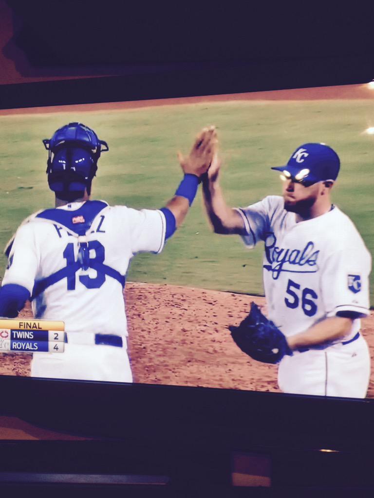 CuzRoz's tweet photo. Our pitching got it done tonight. Way to step up Volquez and Holland. #Royals   @foreverroyalkc http://t.co/HcSFHqMZoF