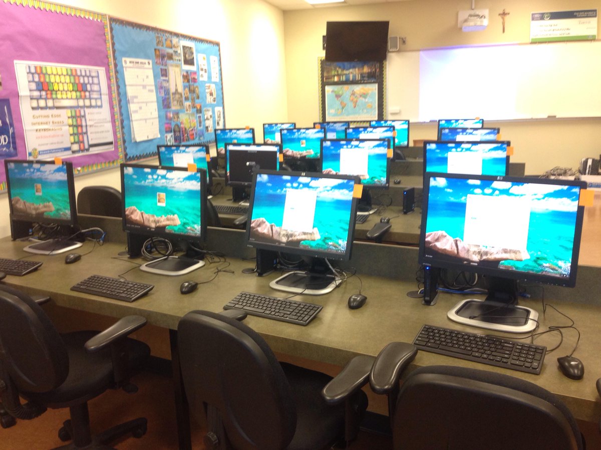 jugglerupdates's tweet photo. The first of its kind in British Colimbia...Notre Dame launches a Chromebox lab. #welcomeback #firstKLaS http://t.co/VlLoe9yW6T