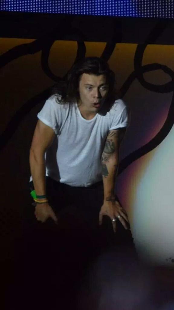 vmnkooker's tweet photo. “New 1D movie”
“New single”
“New music video”
“New album”

#OTRAOttawa http://t.co/kvf1PZ5E1K