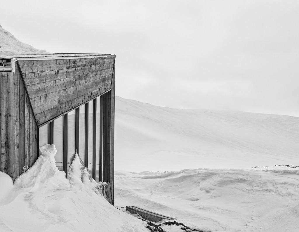 REVISITProducts's tweet photo. How cool is this place?? The Arctic Circle Trekking Shelter: http://t.co/LRW4psHgip http://t.co/j2g6ycLUHj