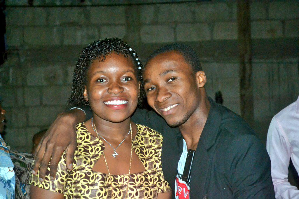 DCharamadane's tweet photo. Mi and zita abade http://t.co/nEJIPJhyZx