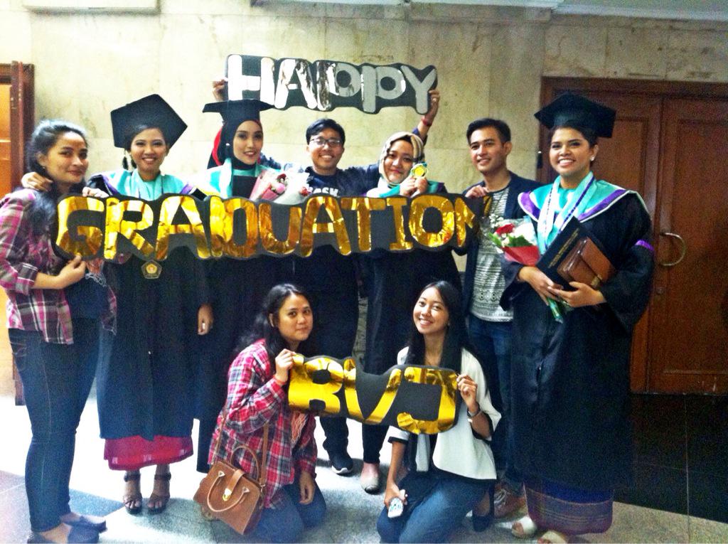 Happy Graduation for our Senior! Wish you all success!! <a href="/ollatod/">Zollatia Pinakesti</a> @tisprita <a href="/arrum_arnif/">Arrum Arnif</a> <a href="/luiicindy/">Cindy Lui</a>
