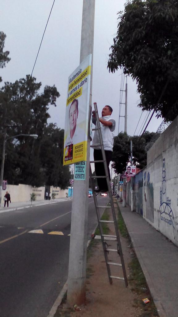 RodolfoNeutze's tweet photo. @noticiascastro @arzu_alvaro @alvarohugorodas la alianza @CREOUnionista también! http://t.co/FNlBu1U79G