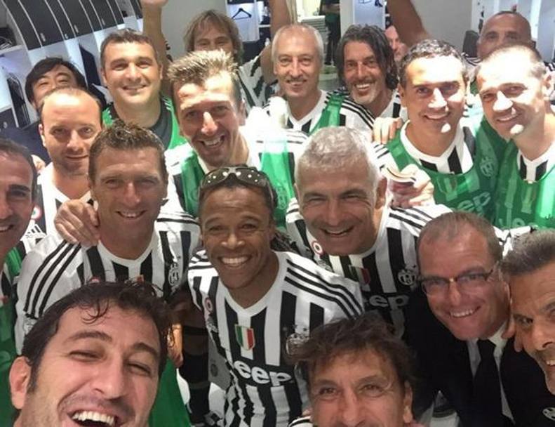 FFproShop's tweet image. The Elders of Juventus and Boca had a friendly match in Turin.
81url.com/297228