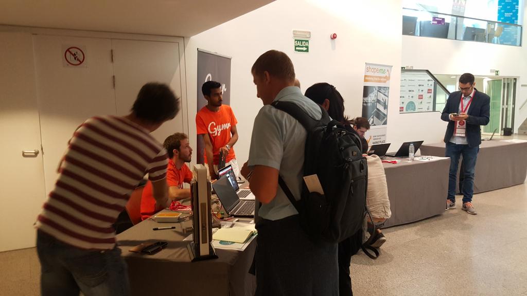 RyanAcademy's tweet photo. We brought some great Irish startups with us to #startupOlè come and chat to @standardaccess and @GymrApp http://t.co/bhKHvAYdVo