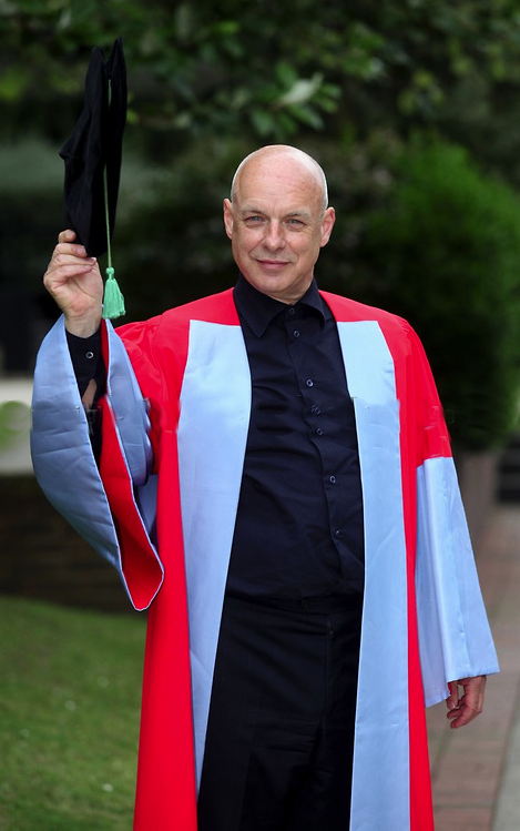 dark_shark's tweet photo. Professor Eno, 2011 #BrianEno #UniversityOfSouthampton http://t.co/XxG62ni1QL
