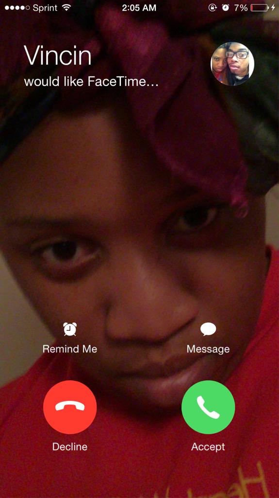 iCashy_Nicole's tweet image. My face when you don't make an appointment for FaceTime.......... #BoyMyScarfOn #ItsBedTime