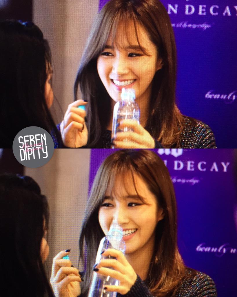 [PIC][09-09-2015]Yuri tham dự sự kiện Fansign cho thương hiệu mỹ phẩm "URBAN DECAY" vào chiều nay COcXgWwUsAATOfg