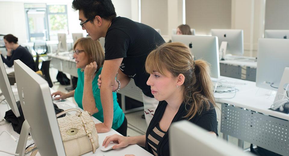 Techvedic's tweet image. Business Communication Solutions

bit.ly/1icAAgt

#BusinessCommunicationSolutions   #Techvedic