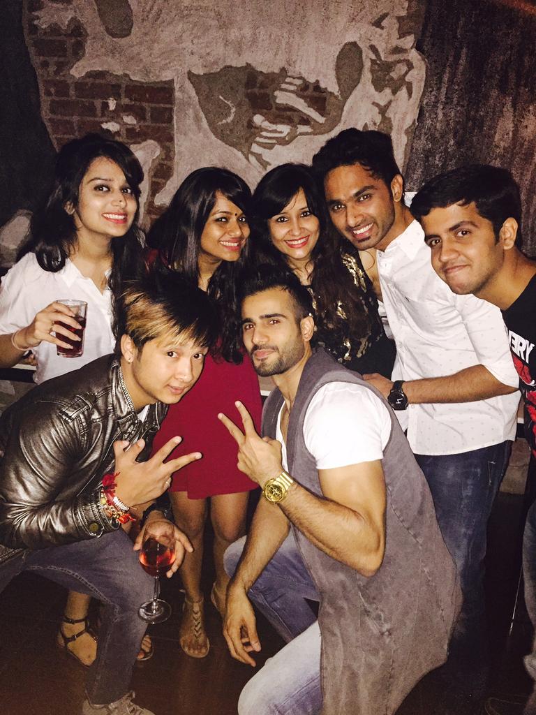 meetjainvoice's tweet photo. What a party after @TheVoice_India grand finale. Awesome fun with @nidhisingh203 @meghnas99 @karantacker @PMusic123 http://t.co/jKbu54NigR