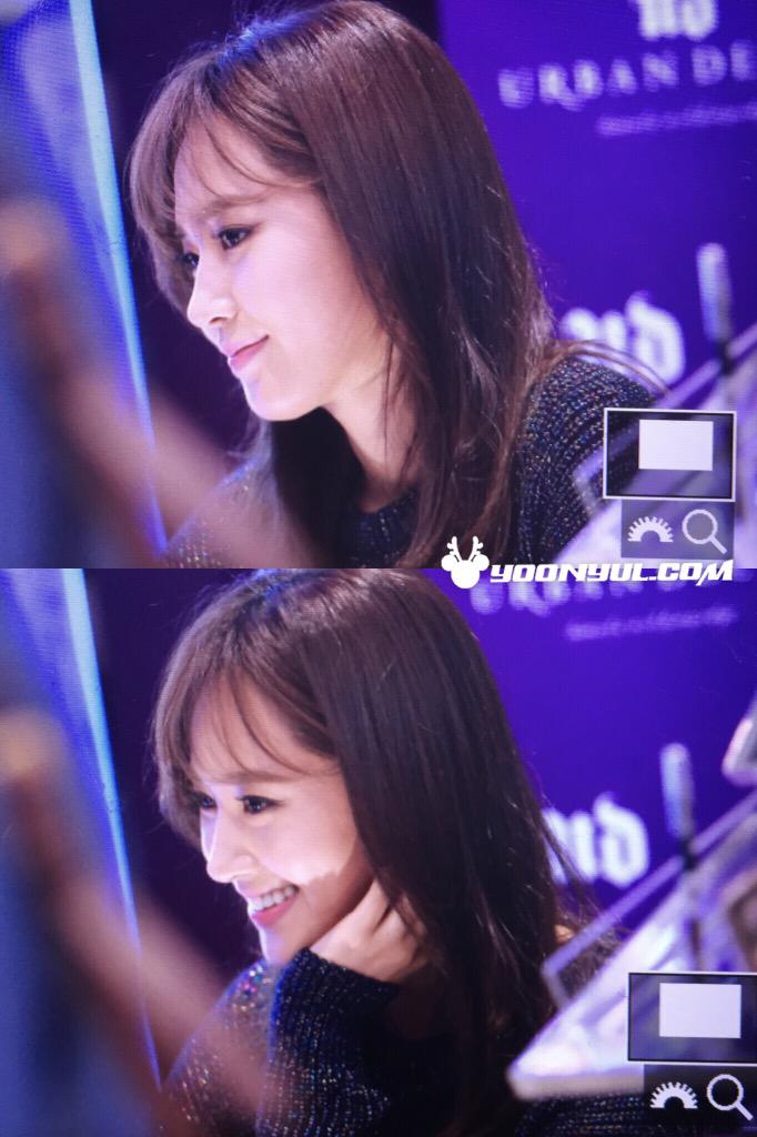 [PIC][09-09-2015]Yuri tham dự sự kiện Fansign cho thương hiệu mỹ phẩm "URBAN DECAY" vào chiều nay COcd3tXUkAAJRCY