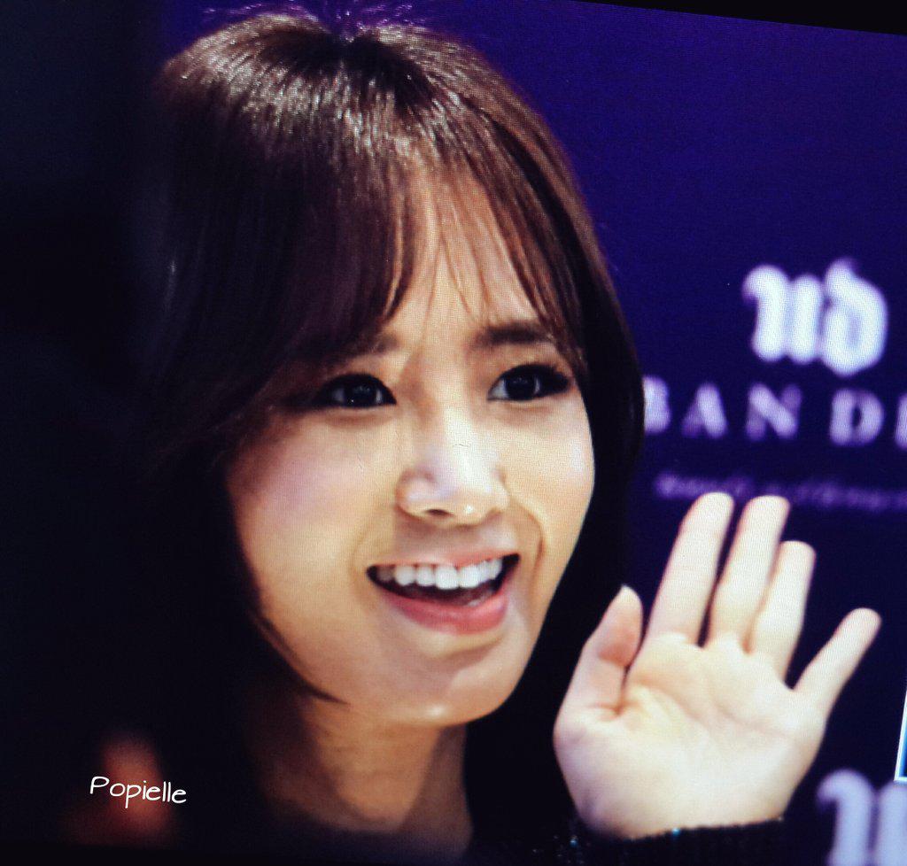 [PIC][09-09-2015]Yuri tham dự sự kiện Fansign cho thương hiệu mỹ phẩm "URBAN DECAY" vào chiều nay - Page 2 COcgyGzUAAAXmU8