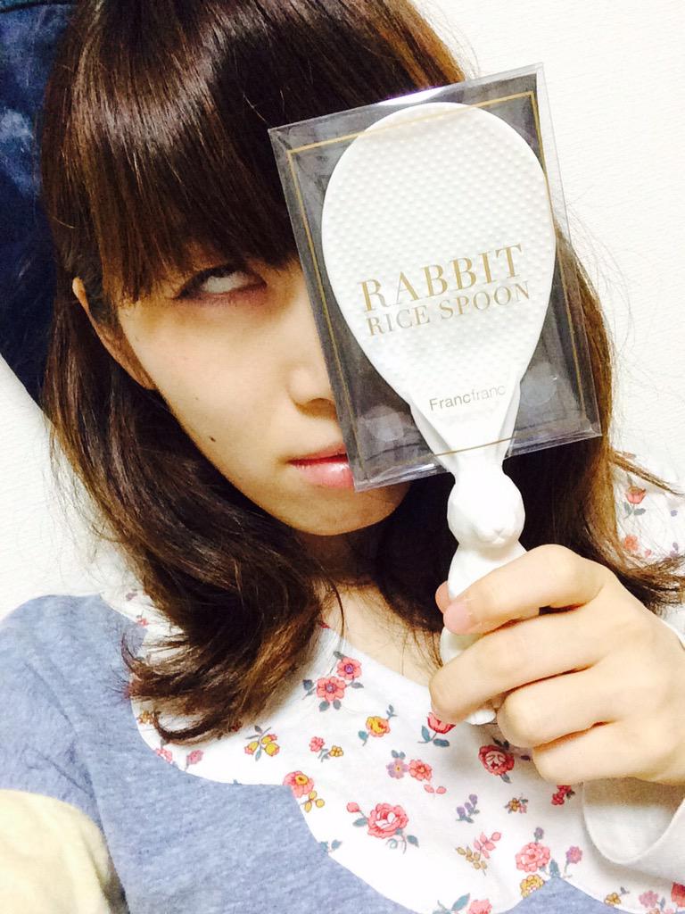 かめがいあやこ 昨日 遅くなったけどお誕生日おめでとう とプレゼントをもらった ヽ ノ 写真めっちゃ下手だけどうさちゃんグッズいっぱいでしあわせ 特にしゃもじやばい かわい 視力検査もできそう Http T Co Ujeli7fhdq かめがいあやこ 昨日 遅くなったけどお誕生日おめでとう とプレゼントをもらった ヽ ノ 写真めっちゃ下手だけどうさちゃんグッズいっぱいでしあわせ 特にしゃもじやばい かわい 視力検査もできそう Http T Co Ujeli7fhdq