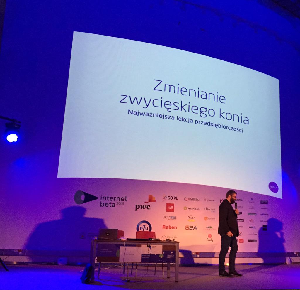 ideawaw's tweet photo. Pierwsza prelekcja na #Internetbeta 👍 Batman rozpoczyna @paweltkaczyk #gromkiebrawa http://t.co/jrnN79z8NF