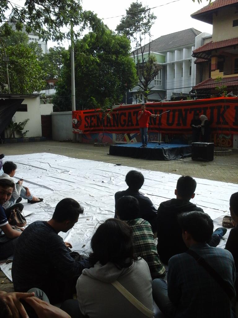 Bang dey selaku wapres bem fisip ub 2015 lagi kasih sambutan nihh ayo ayo siniii. #livereport