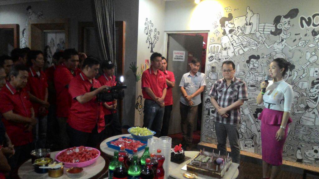 Perayaan Ultah ke 16 #NAGASWARA bersama Keluarga Besar #NAGASWARA sore ini di Lounge #NAGASWARA Lt.4  <a href="/Zaskia_Gotix/">Zaskia Nagaswara</a>