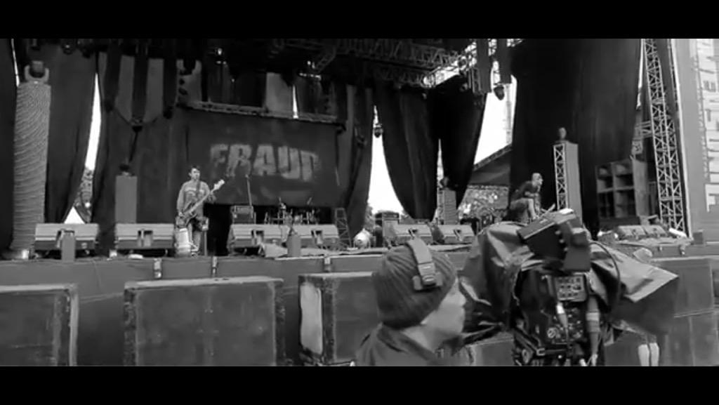 <a href="/Rock_In_Solo/">Rock In Solo</a> <a href="/hellprint/">HELLPRINT FESTIVAL</a> <a href="/BandungBerisik/">Bandung Berisik</a> @distorsirock <a href="/RockInCelebes/">ROCK IN CELEBES</a> <a href="/hellfestopenair/">Hellfest Open Air Festival</a> 
m.youtube.com/watch?v=KGkNpV…