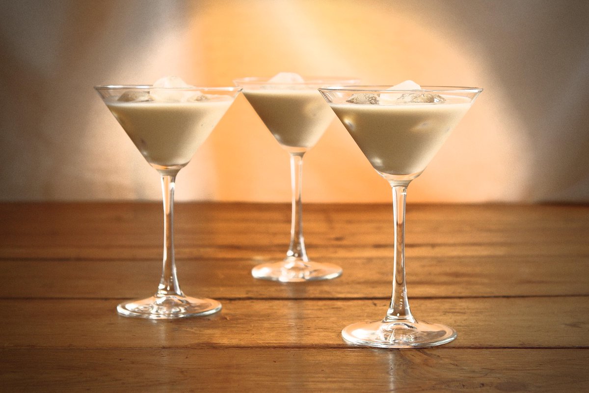 CarthysCream's tweet photo. Lets toast Her Royal Highness today! #queenelizabeth #longestservingmonarch http://t.co/aM1i5oN6uk