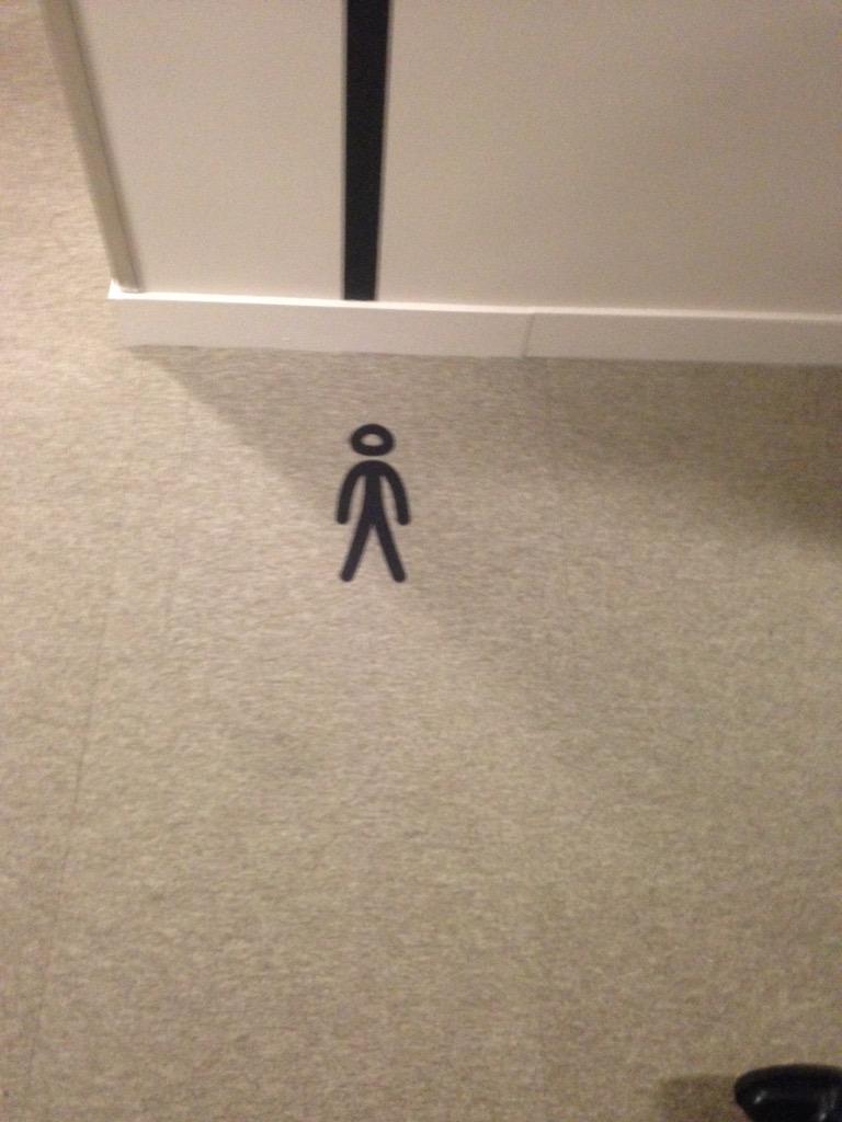 EleonoreCostes's tweet image. Décidément, les scènes de crimes sont de moins en moins crédibles.