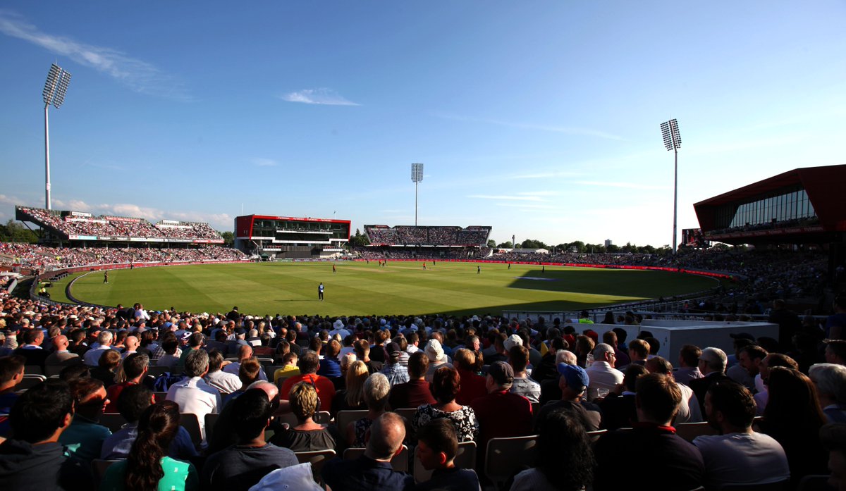 LightningT20's tweet photo. The Club has released additional tickets for Sunday's sold-out #AUSvENG ODI @EmiratesOT: http://t.co/b5JNLKHd1g http://t.co/iRtUFOeGrH