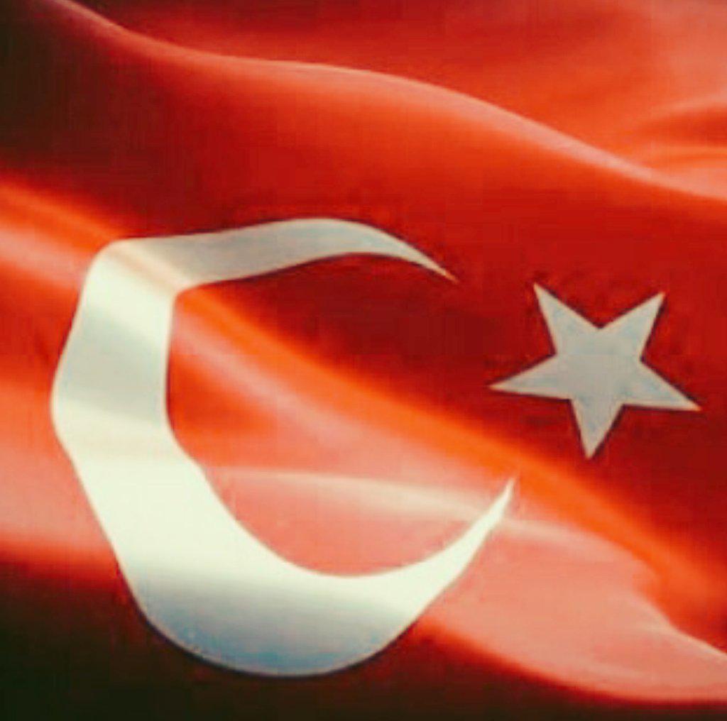Beyzay28's tweet photo. Baba uyan evlatların ölüyor... http://t.co/GzsYk8N7WF
