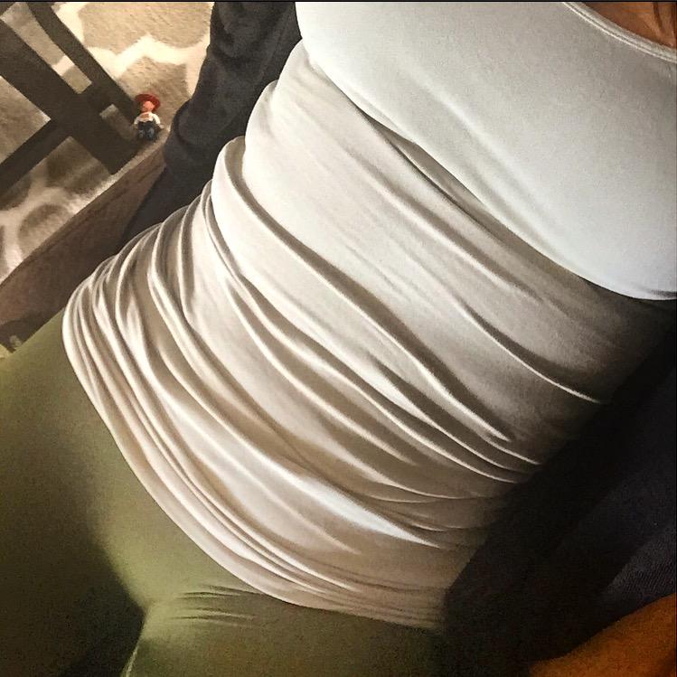 Live4Fitness247's tweet photo. Been whittling my waist lately. #sweatingformywedding πππ°π» http://t.co/uN2dpgJdV0
