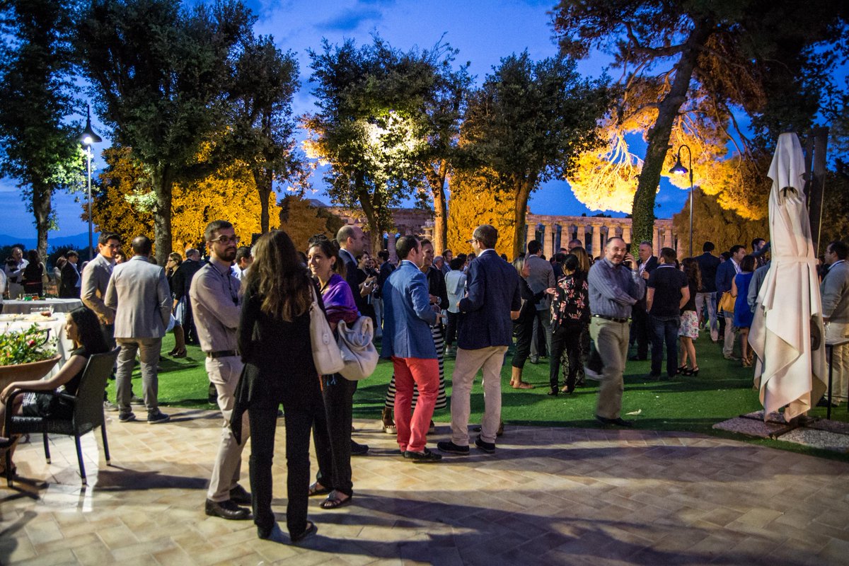 NMMC2015's tweet photo. Sunset aperitif by the Temple of Neptune at @paestum @NMMC2015 @g_sbardella @PietroCampiglia @UniSalerno @DCFSCI http://t.co/KsLvXhNS9c