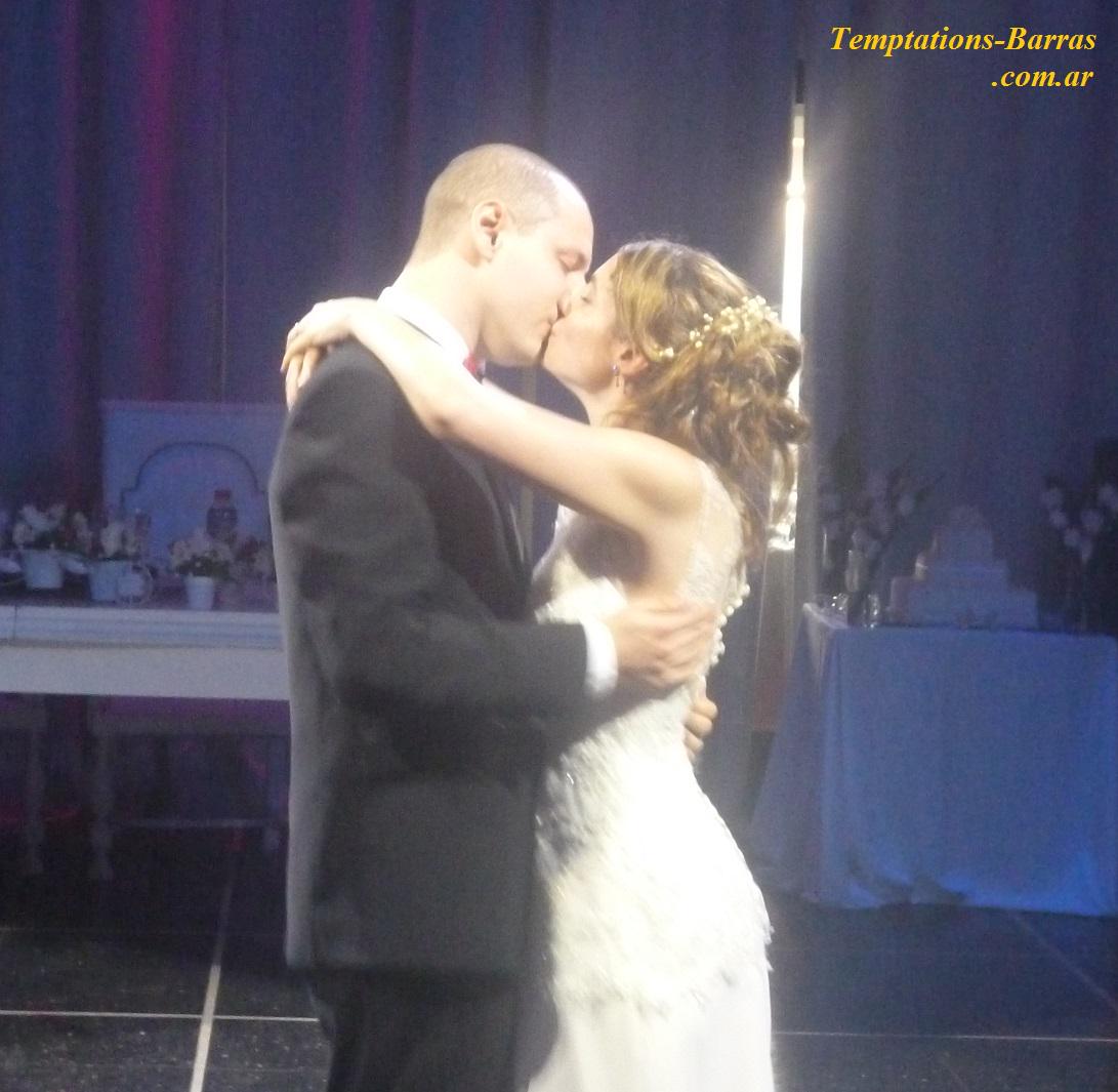 bartemptations's tweet image. Boda de Elina y Gerardo un éxito total! 06/09/2015 con @puntobahiaok @bartemptations