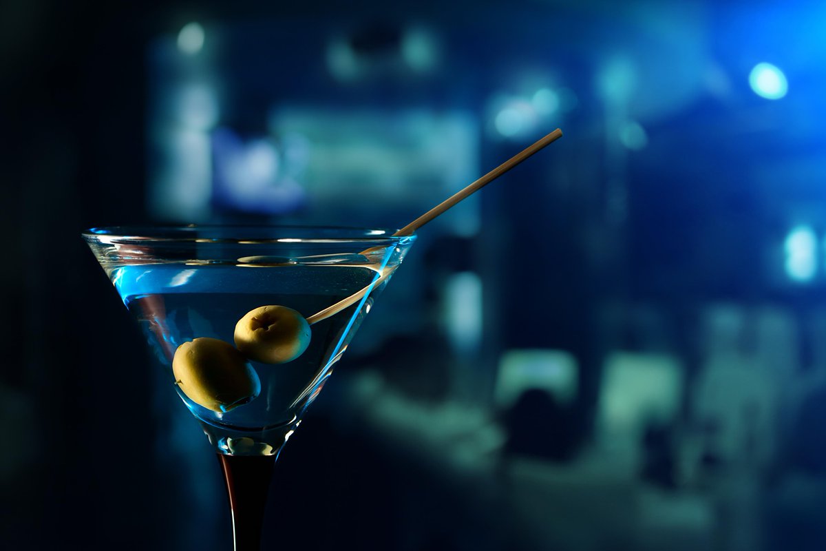 HotelKingsArms's tweet photo. The Kings Arms Hotel &amp; Restaurant, serving the best Martini in town. http://t.co/lIQCCCq4sb
