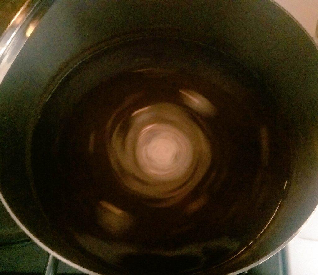 truebatchbrew's tweet image. Coffee Oat Stout on the boil with @BadgerAndDodo Sumatra Bourbon Coffee #craftbeer #coffee