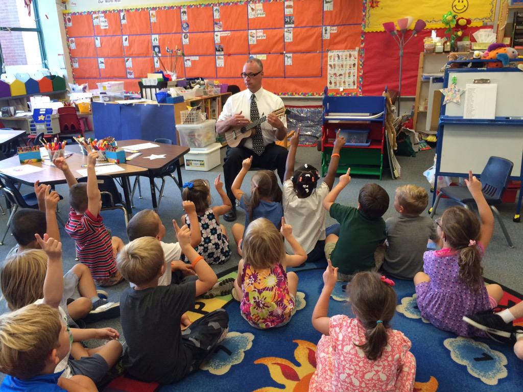 #ztroar kindergarten class song with principal