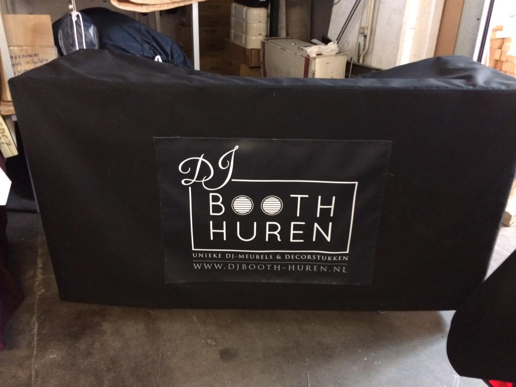 Ferocius's tweet image. Nieuwe hoezen voor de DJ-Booths zijn bijna klaar, zelfs met het nieuwe logo 😍😎 thanks @Bootzeil Haarlem!!