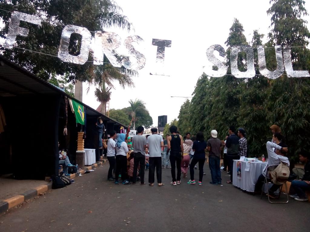 Street Performance Capoeira Unpad at @Unpad_forsi2015 , do have some fun ?