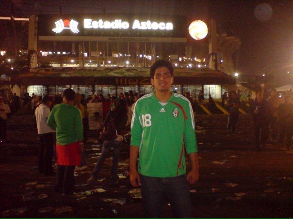 NanoGuerrer's tweet photo. Hoy es cumpleaños de mi hermano favorito!! Muchas felicidades mariquetas!! Un abrazo con harto cariño!! @ElSiddh http://t.co/z3dqYiH7Hy