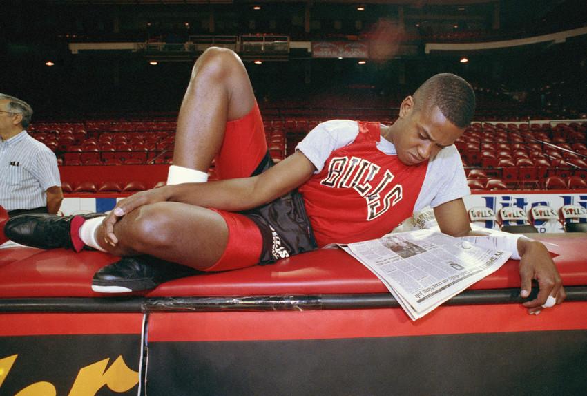 Happy 17th birthday to former Bull B.J. Armstrong. 