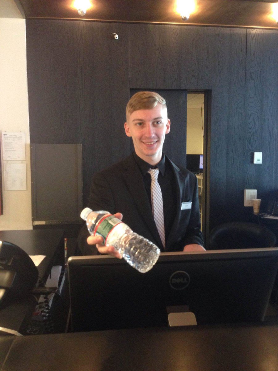 CassaTimesSQ's tweet photo. Be our guest. Come in for a bottle of cold water on us today http://t.co/Y6Ya6StzRN