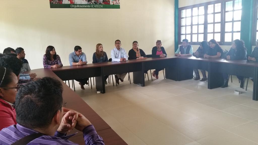 ICATECHSanCris's tweet photo. Hoy celebramos este día en donde se entregan las nuevas instalaciones de #ICATECHSanCristóbal @dulsillo @Icatech1 http://t.co/71VUR6IgNX