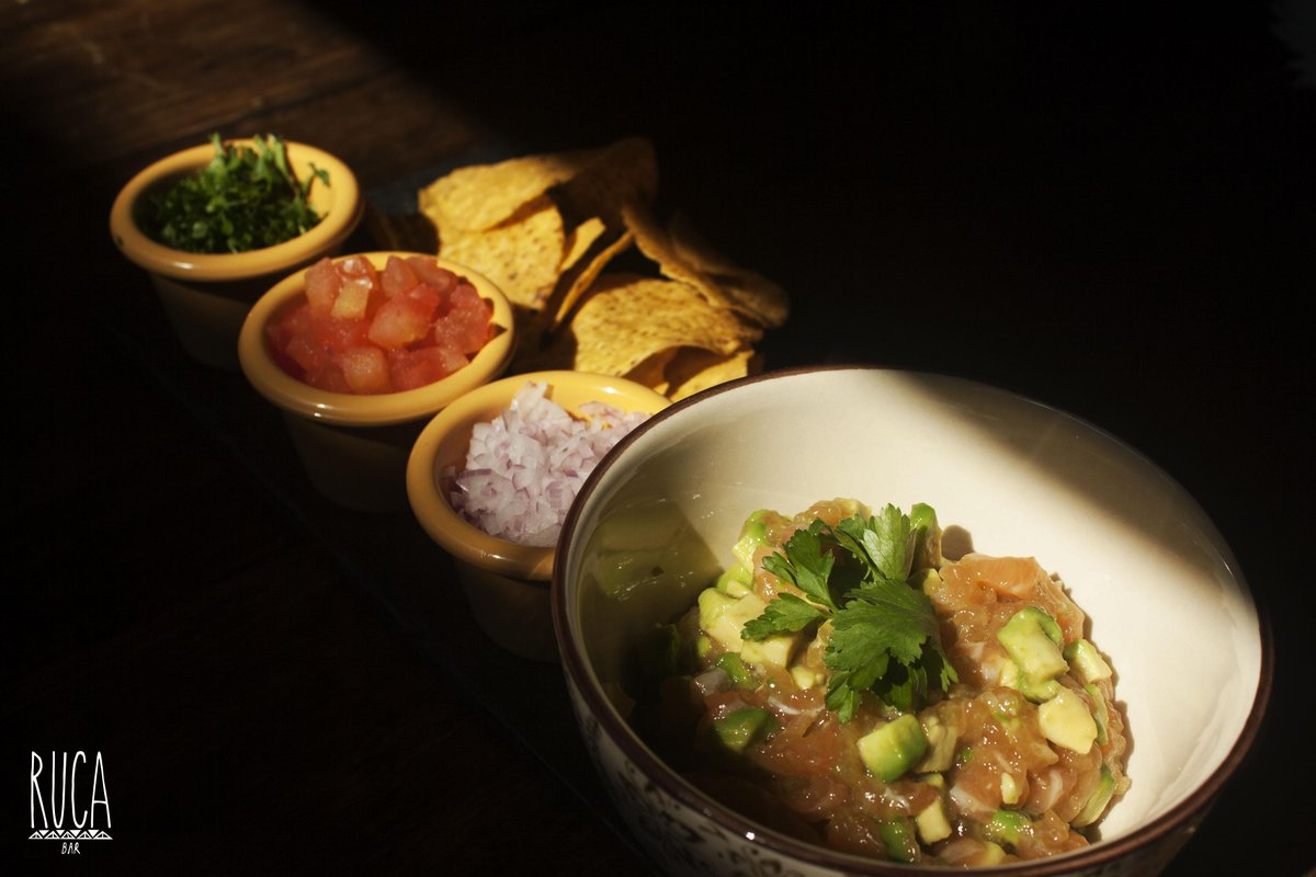 Les presentamos el Guacamole de Salmón, creías que conocías toda la carta de Ruca?Estamos cambiándola constantemente!