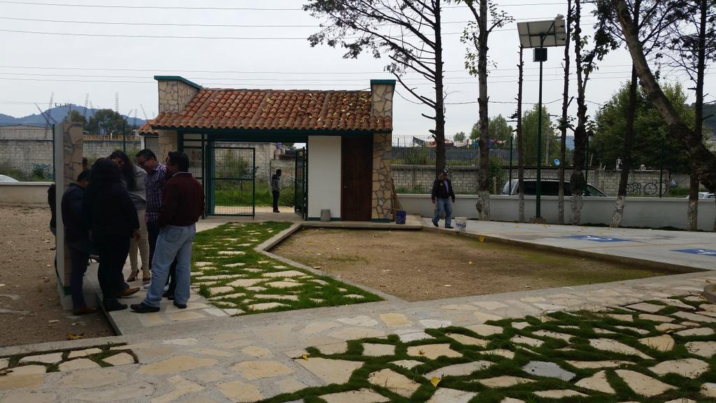 ICATECHSanCris's tweet photo. Estamos muy contentos de poder abrir las nuevas instalaciones para que más personas puedan capacitarse @dulsillo http://t.co/O3UPKOhIMx