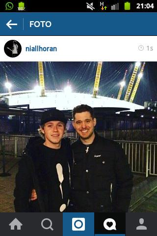 Niall just posted this pic on IG! Happy birthday Michael Bublé 