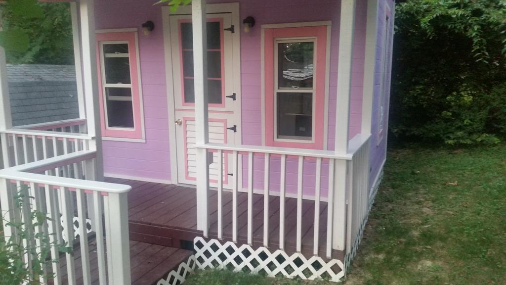 A little update on my daughter's playhouse ☺