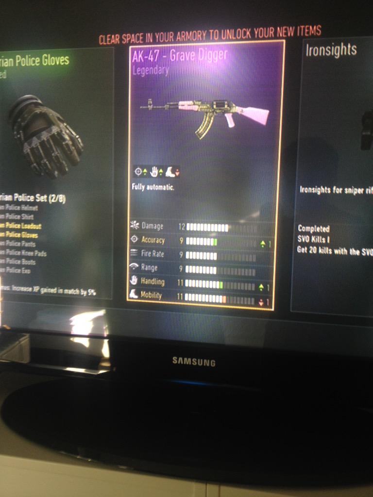 DR_Pandicorn's tweet image. Omg i hot ak-47 legendary in a normal Supply drop!!! @Chaosxsilencer @OMGitsAliA !!!