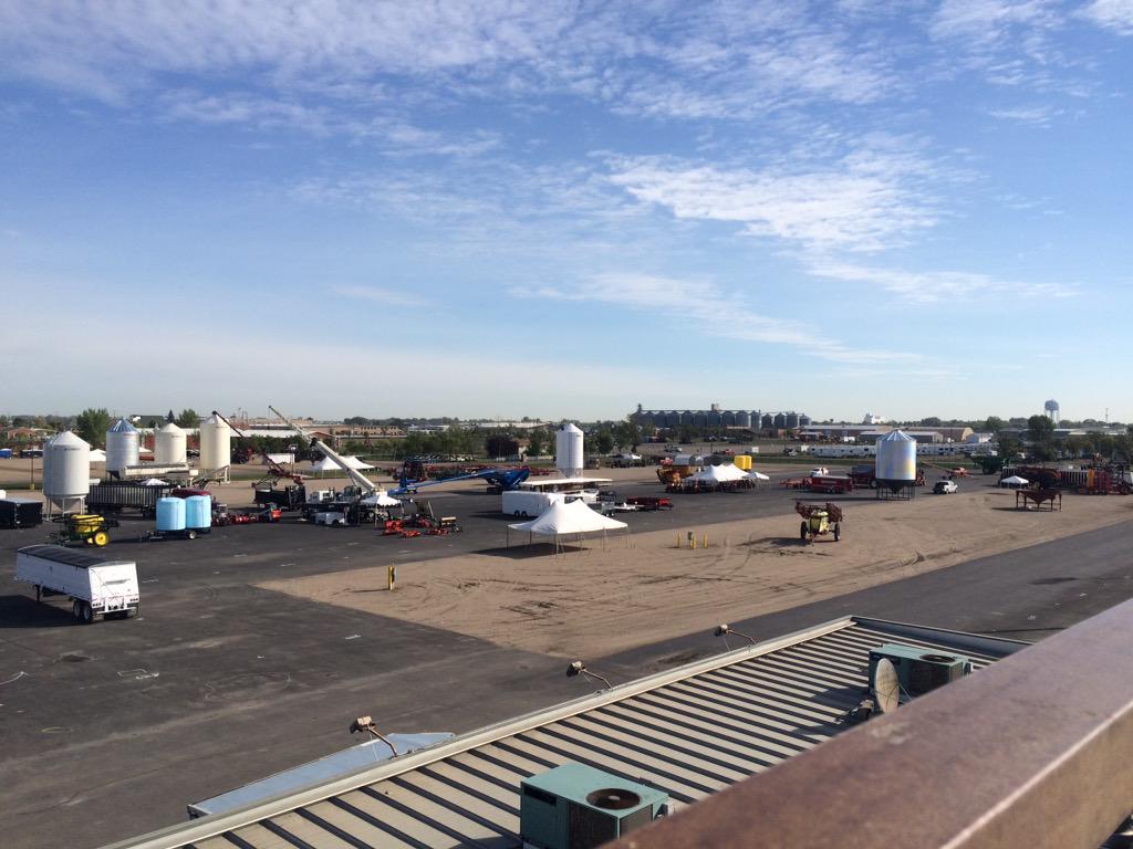 Big Iron Farm Show tweet media