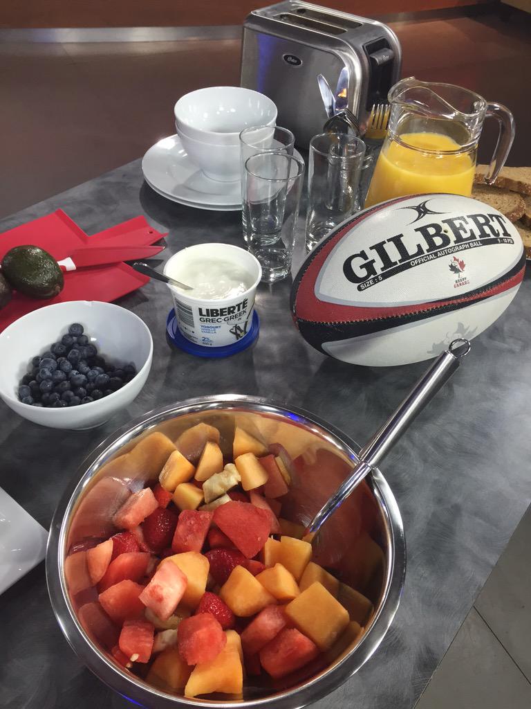 AT 8:40: <a href="/RugbyCanada/">Rugby Canada</a>'s <a href="/SeanDukelow/">Sean Duke</a> &amp; <a href="/thezoobs12/">Adam Zaruba</a> are making their ultimate breakfast! <a href="/Keri_Adams/">Keri Adams</a>