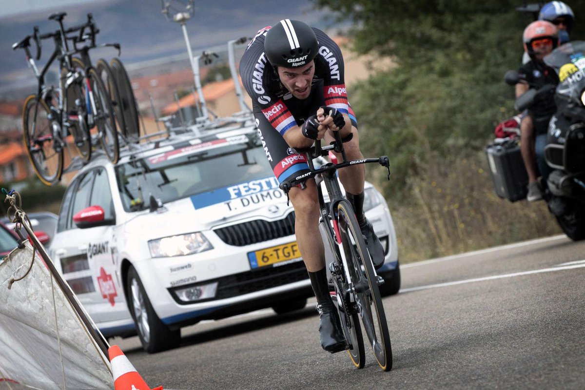 BAM! @tom_dumoulin wins stage 17 and retakes race lead!! #KeepChallenging #LV2015