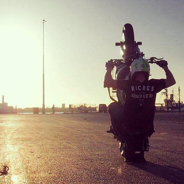 <a href="/jbstunts/">JBSTUNTS</a> up on that 12' o'clock w/ his #1080mini #actioncamera snapping some awesome photos. replayxd.com