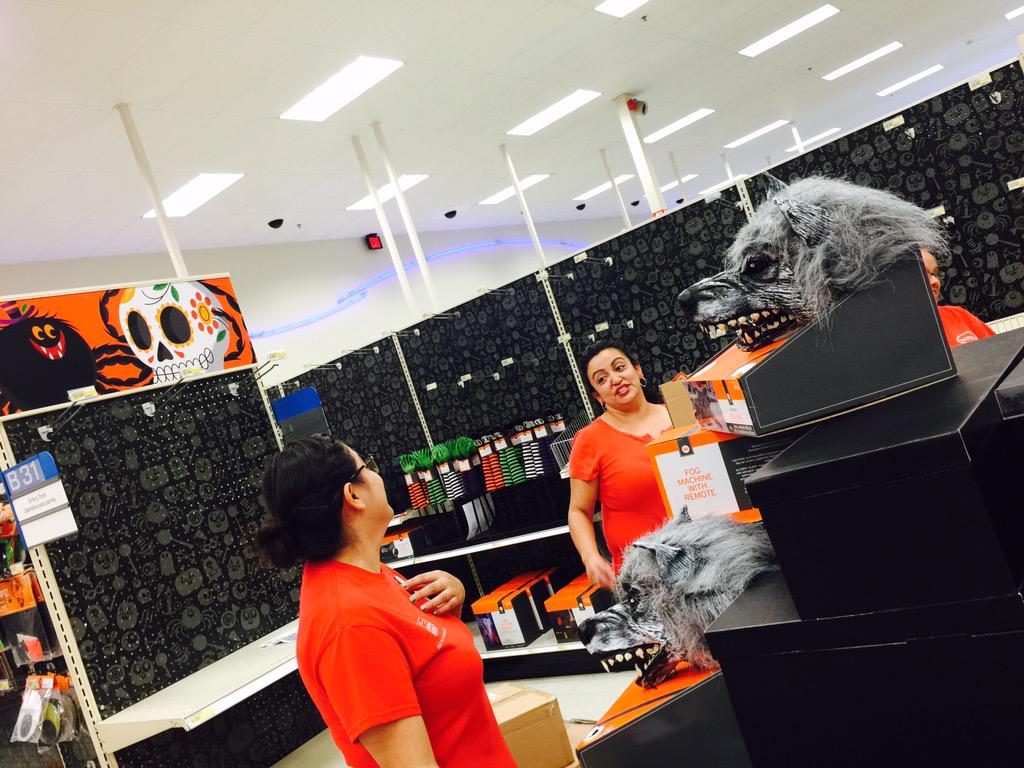 #halloweenfillparty #ilovefall #favorite #t1523 @MrJohnRitz <a href="/ed_llamas/">Ed Llamas</a> 🎃💥👀👻