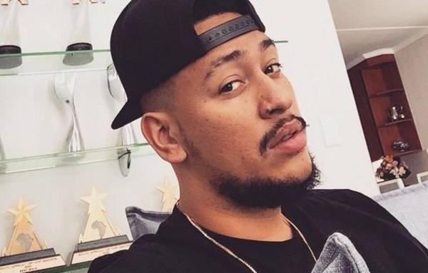 eNCA's tweet photo. AKA breaks the internet with #Composure http://t.co/0cWhPMzbh7 http://t.co/A6X28dWqCP