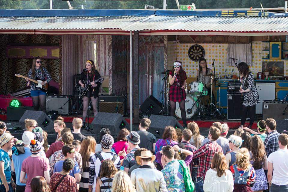 .<a href="/talldanhegarty/">🎤 Dan Hegarty 🎧</a> Dan, we heard and saw that you were at our set at <a href="/EPfestival/">Electric Picnic</a> :) Thanks for popping by!!