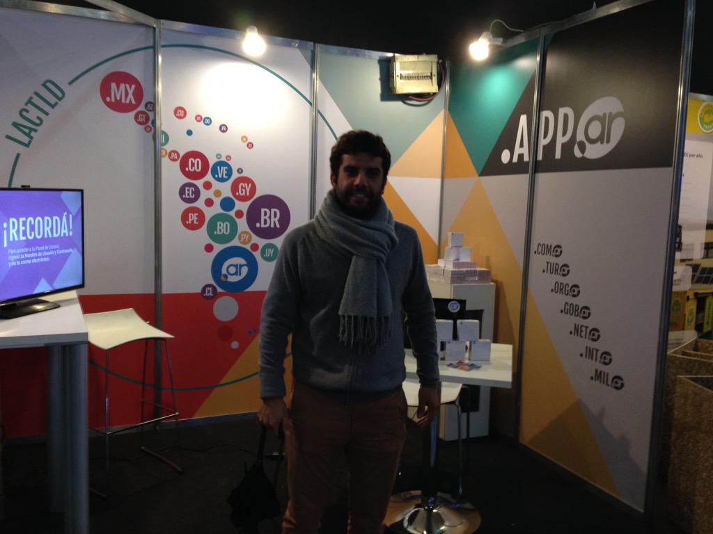 Visita al stand de <a href="/nicargentina/">NIC Argentina (.ar)</a> en la #expointernetLA